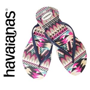 Havaianas Slim Tribal Flip Flop in White & Navy Blue 11